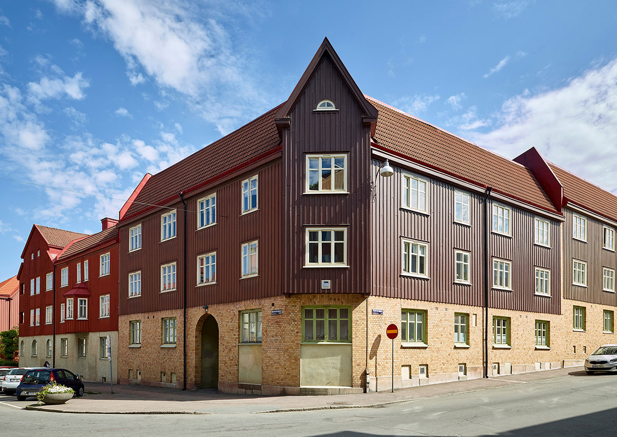 Ett  brunt landshövdingehus i Majorna